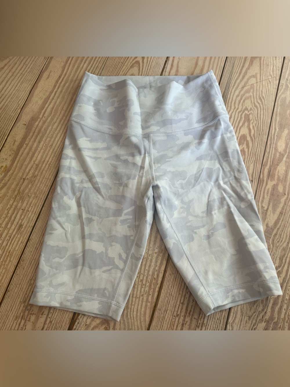 Lululemon Wunder Train High-Rise Shorts Size 8